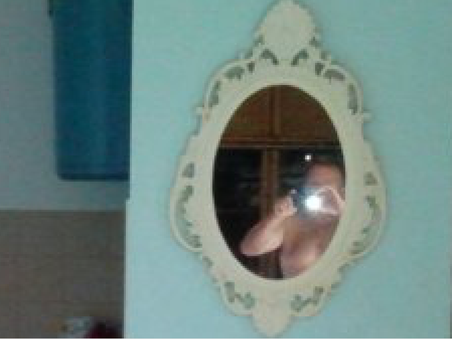 ... a onda sami sebe fotografirajte u ogledalu. Ako ste pritom raskošnije građe - idealno. Josipovac, 48 m2.