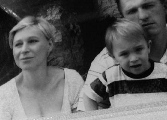 Mama Sanja Šnajder i tata Dino Petr s četverogodišnjim Teom