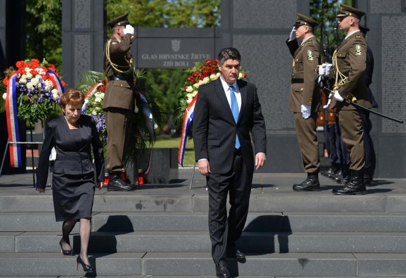 Premijer Zoran Milanović položio je vijenac na Zid boli na zagrebačkom Mirogoju 