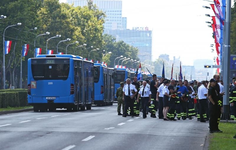
ZAGREB - Blokirane ulice uoči generalne probe vojnog mimohoda povodom Dana pobjede i domovinske zahvalnost i 20. godišnjice vojno-redarstvene operacije Oluja