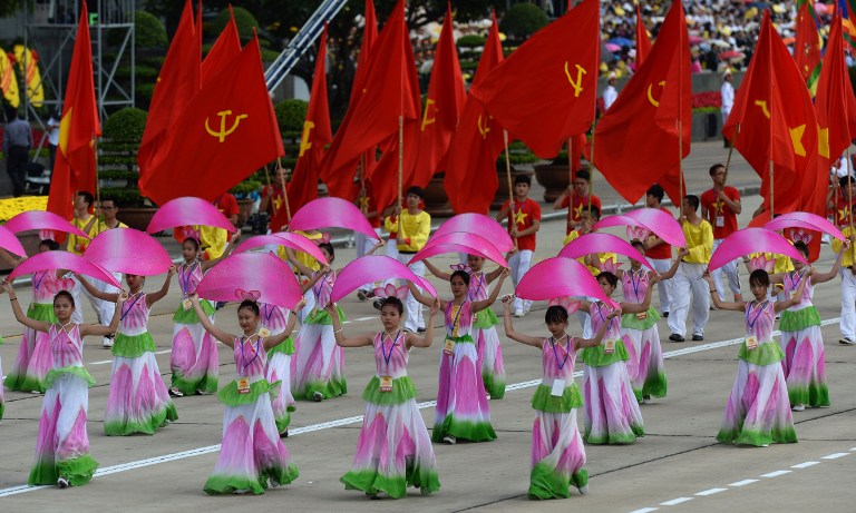 Gomile ljudi okupile su se na ulicama vijetnamske tisućljetne prijestolnice Hanoija u srijedu zbog velike vojne parade povodom 70. godišnjice neovisnosti.