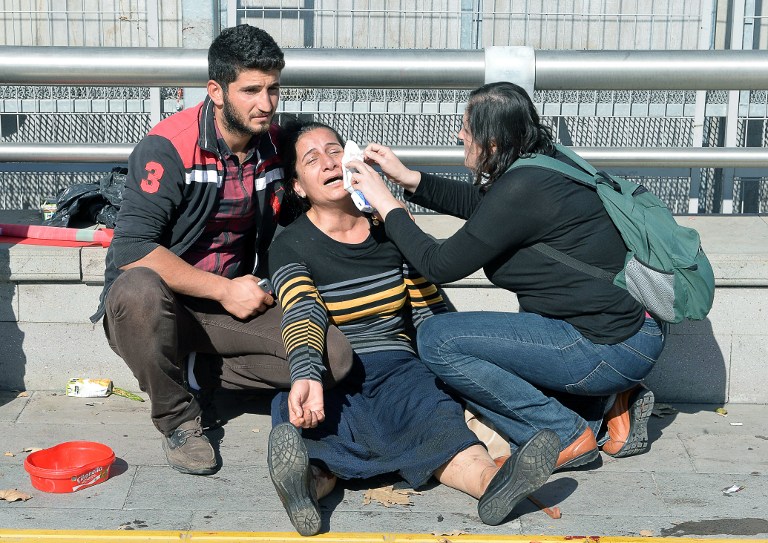 U dvjema snažnim eksplozijama, koje su se jutros dogodile u glavnom turskom gradu Ankari, poginulo je najmanje tridesetero ljudi, a ozlijeđenih je 120. Foto: AFP
