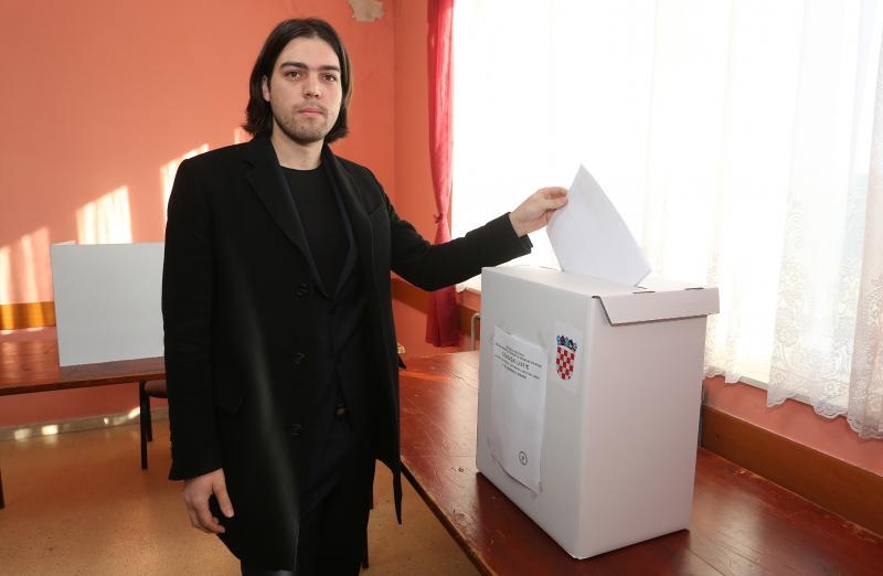 Ivan Vilibor Sinčić predsjednik stranke Živi zid glasovao na biračkom mjestu Velika Jelsa u Karlovcu. Kristina Štedul Fabac/PIXSELL