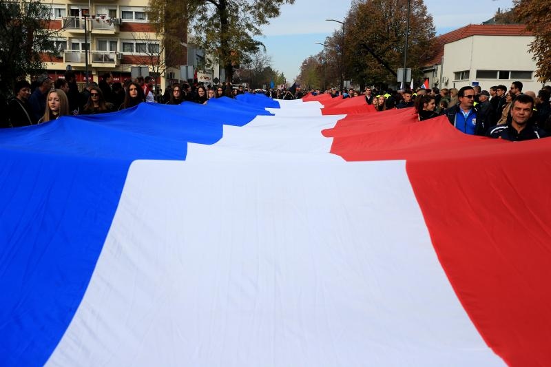 Sportaši grada Vukovara u koloni sjećanja nosili su zastavu dugu 50 metara. Foto: Davor Javorovic/PIXSELL