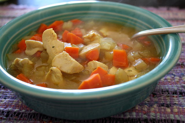 Pileća juha zaista je dobar lijek za prehladu