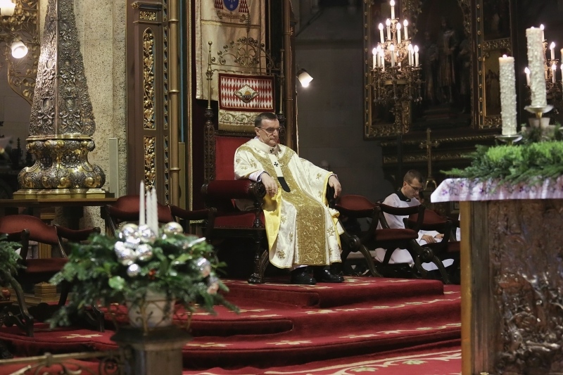  Kardinal Bozanić predvodio polnoćku u zagrebačkoj katedrali