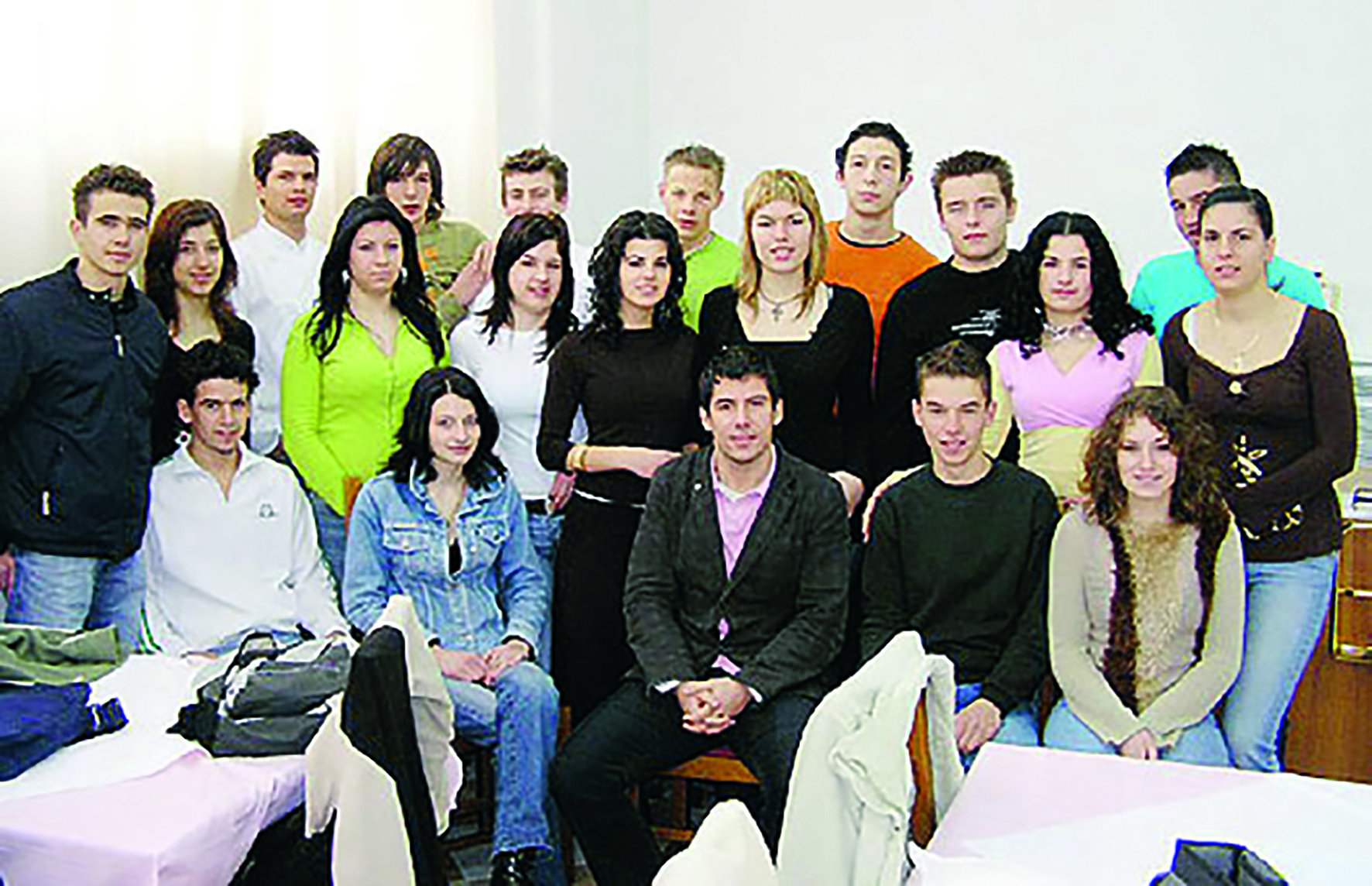 Maturanti iz Vrgorca i profesor Nikola Grmoja u sredini