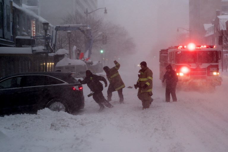Vatrogasci na ulicama New Yorka