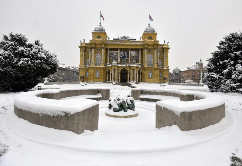 U Zagrebu je do 19 sati zabilježeno između 13 i 15 cm snijega