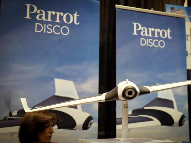 Dron francuske firme Parrot koji izgleda kao jedrilica