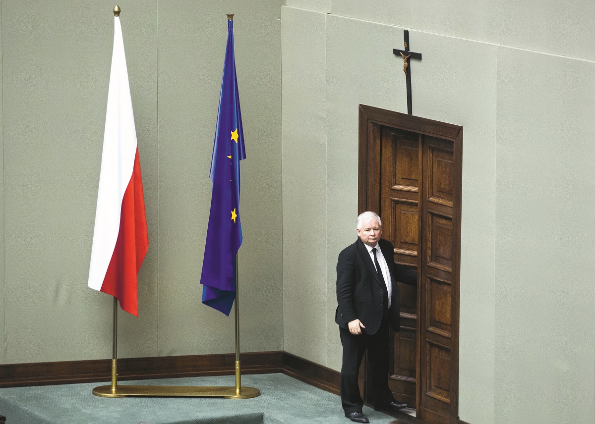Ekscentrični ultrakonzervativac Jaroslaw Kaczynski vodi državu iz sjene