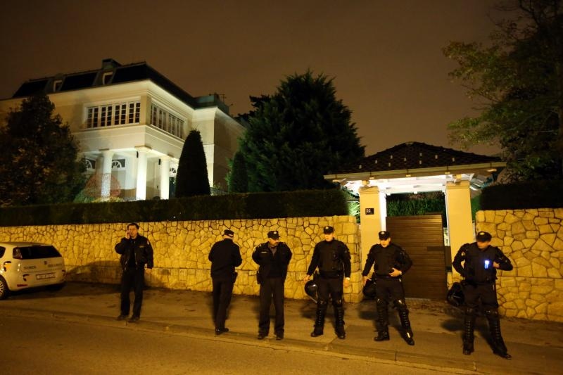 Policija ispred Mamićeve vile 2014., zbog prosvjed BBB-a