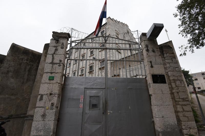 Zgrada pulskog zatvora