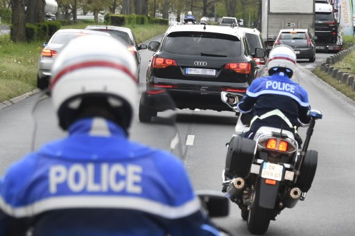 Policija prati konvoj u kojem je Abdeslam
