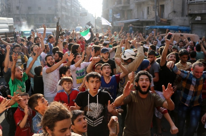 Građani istočnog Aleppa slave oslobođenje
