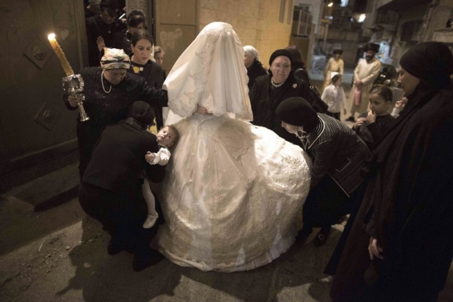 Mladenka na ceremoniji vjenčanja u zajednici hasida