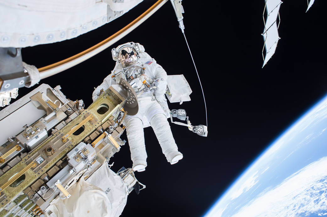 Astronaut Tim Kopra na svemirskoj šetnji