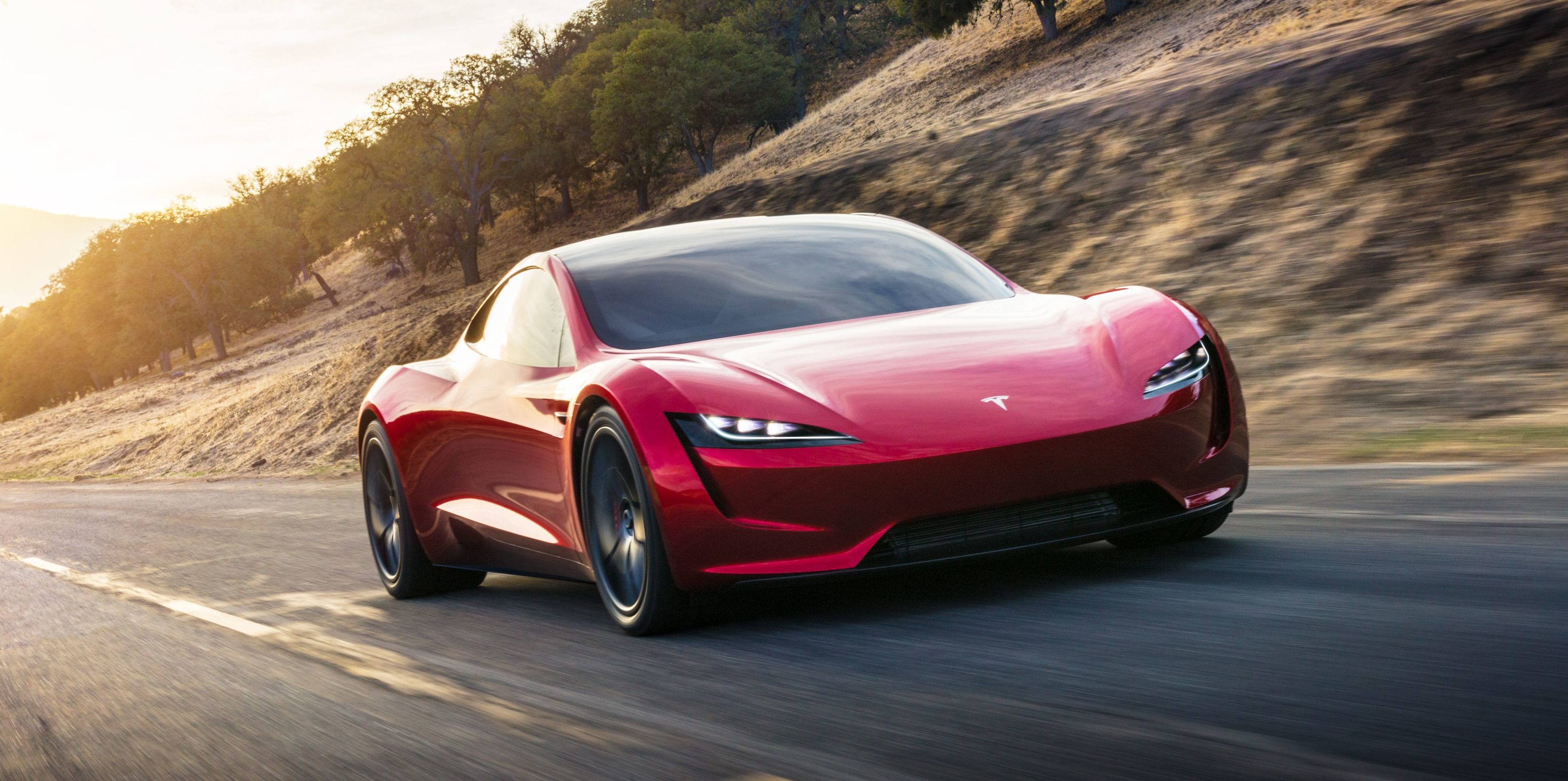Pri predstavljanju Teslinog kamiona, Elon Musk je posve nenadano i bez ikakve najave predstavio drugu generaciju Teslinog Roadstera. Ubrzanje do sto kilometara na sat je za 0,05 sekundi sporije spram novog Rimca, odnosno 1,9 sekundi do stotke. No Musk je izjavio kako planira skinuti još koju stotinku sekunde, no nije rekao koja mu je maksimalna brzina, osim da je "preko 400 kilometara na sat". Cijena mu je oko 200.000 dolara, a prednarudžbe od 50.000 dolara se već primaju. Prve isporuke trebale bi krenuti negdje 2020. godine. Međutim, s obzirom na to koliko Tesla kaska s proizvodnjom Modela 3, možda će se i isporuke novog Roadstera malo odgoditi.