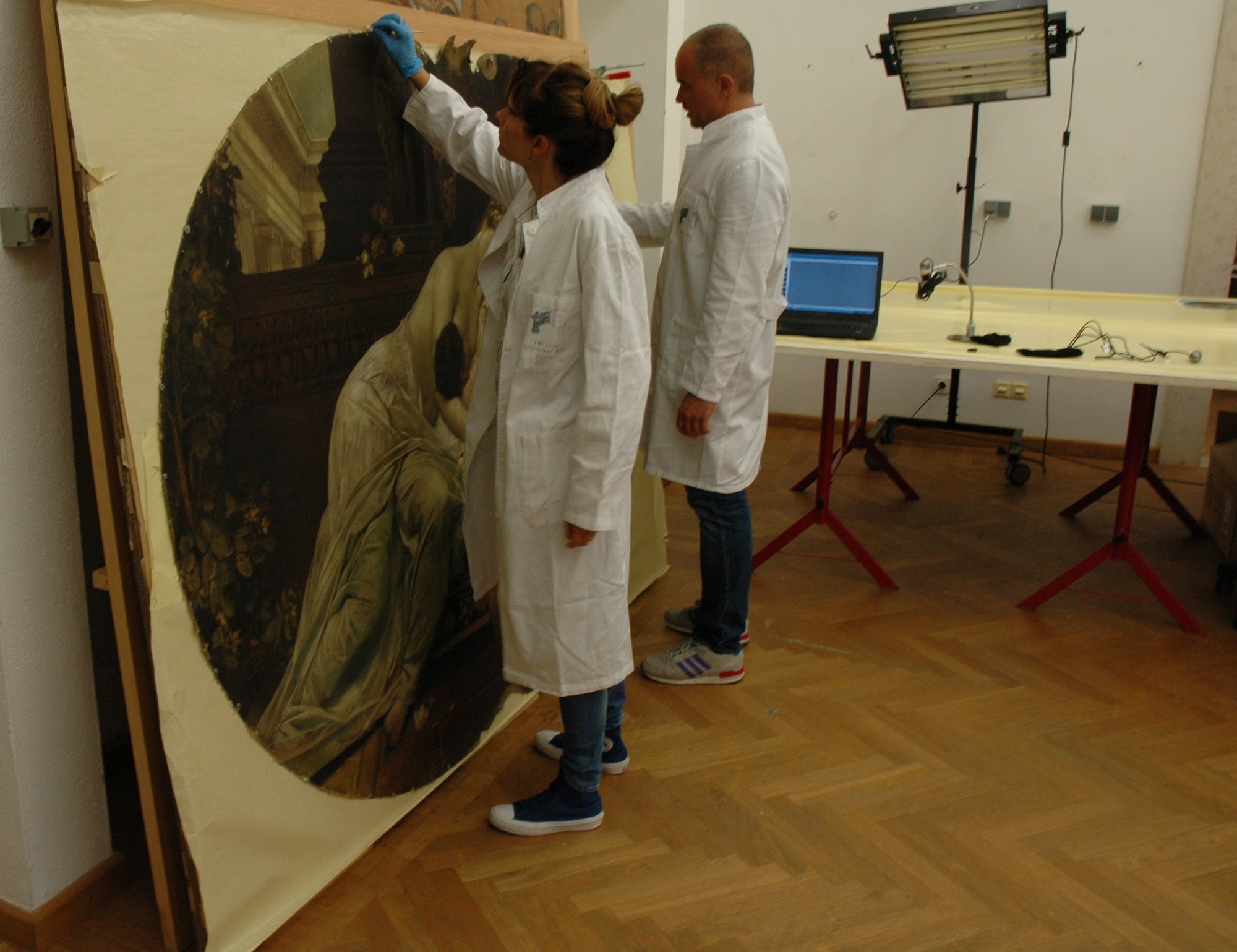 Nakon transporta slika u radionice Hrvatskog restauratorskog zavoda, proveli su snimanja u vidljivom, infracrvenom i ultraljubičastom dijelu spektra. 