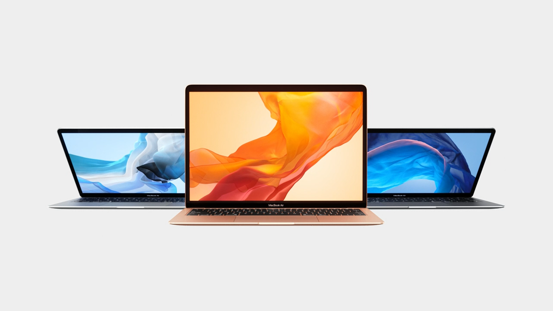 Konačno! Stiže novi MacBook Air. Njegova glavna novost je novi ekran od 13,3 inča, s manjim obrubima nego do sada. Stoga, površina je bolje iskorištena. Rezolucija je učetverostručena na 2560x1600, odnosno na 4 milijuna piksela. Unaprijeđene su i boje, stoga je kontrast osjetno boji. Na vrhu, iako su obrubi oko ekrana tanki, stala je i Face Time kamera. 