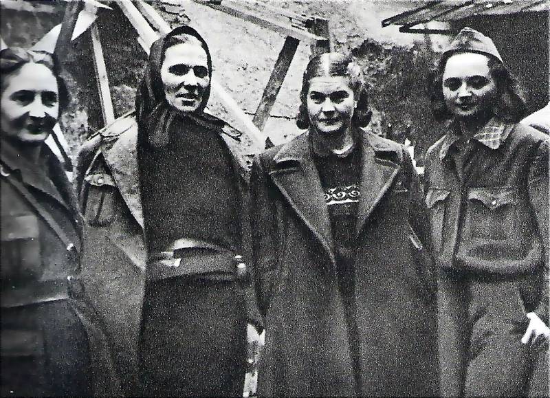 Mica Šlander Marinko, Kata Pejinović, Maca Gržetić i Mitra Mitrović, vijećnice II. zasjedanja AVNOJ-a 29. studenog 1943. godine.