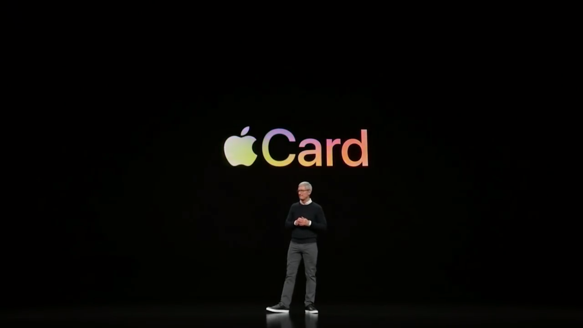 Apple će se, dakle, okušati u kartičnom poslovanju. Za razliku od klasičnih banaka i kartičnih firmi, prijava za Appleovu kreditnu karticu će biti moguća direktno s iPhonea i iPada. Ovu funkciju imaju virtualne banke poput, recimo, Revoluta. Kada se završi postupak i kartica je odobrena, bit će direktno pohranjena unutar Apple Wallet aplikacije u kojoj će korisnici moći vidjeti izvještaje, stanje i datum dospijeća računa. Aplikacija će također tagirati gdje ste i kada obavili neku kupnju, kako bi vam olakšala pregled kupovine.