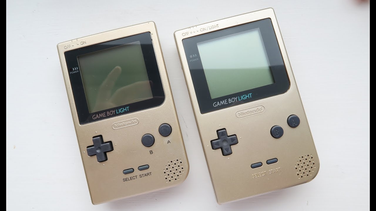 Jedan od rijeđih Game Boy modela predstavljen je u travnju 1998. godine. Game Boy Light, ustvari Game Boy Pocket s osvijetljenim ekranom, bio je dostupan samo u Japanu. Light je bio dostupan samo par mjeseci, sve do dolaska Colora.