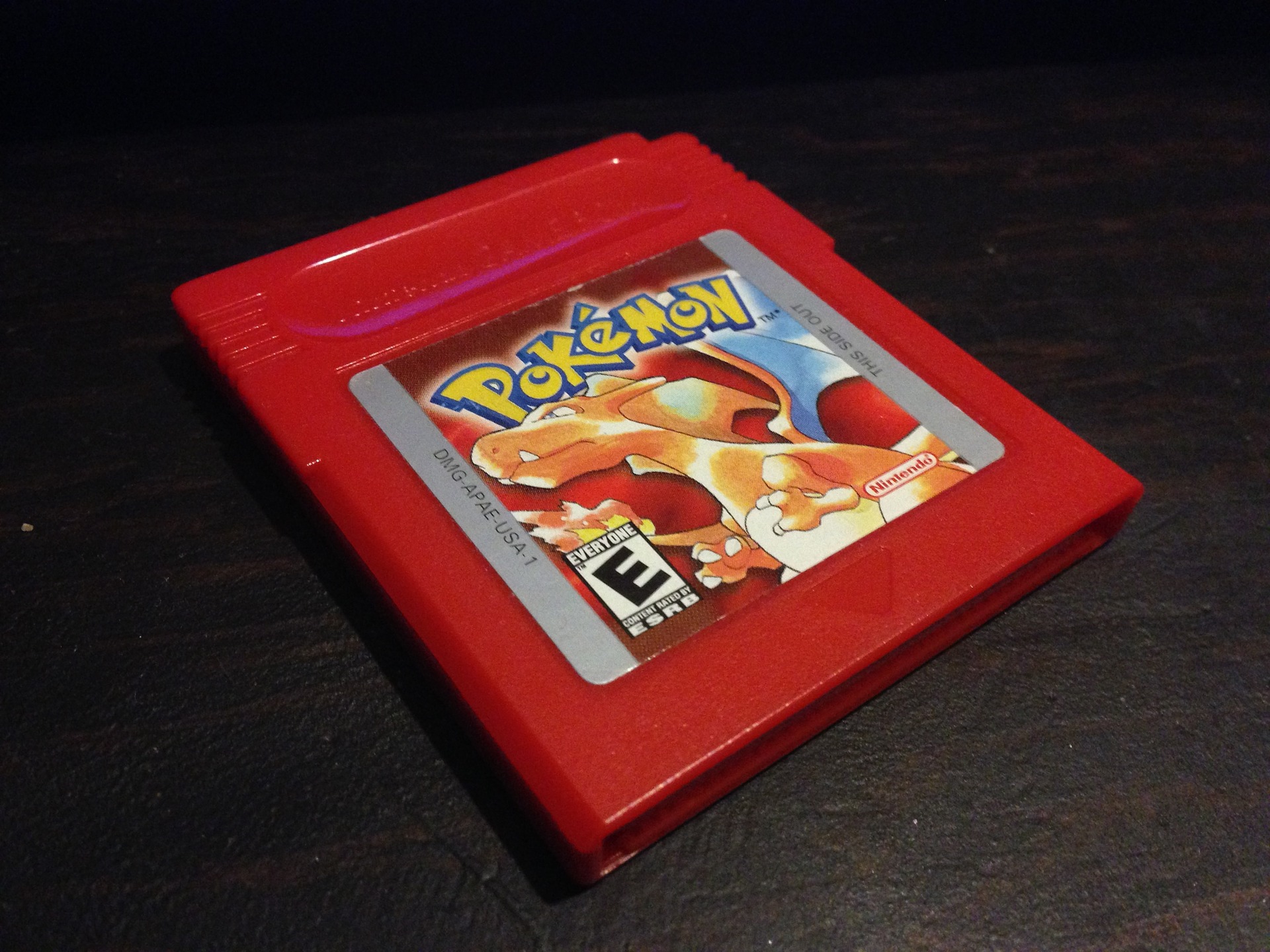 Pokemon je kao globalni fenomen svoju prvu veću trakciju dobio dolaskom Pokemon Red i Blue igara za Game Boy, krajem rujna 1998. godine. S vremenom Pokemoni su postali jedna od najvećih Nintendovih franšiza, koja obuhvaća filmove i kartaške igre. Do danas, svaka Nintendova konzola je dobila barem jedan pokemon naslov, a te igre su uglavnom među najprodavanijima za Nintendove konzole.