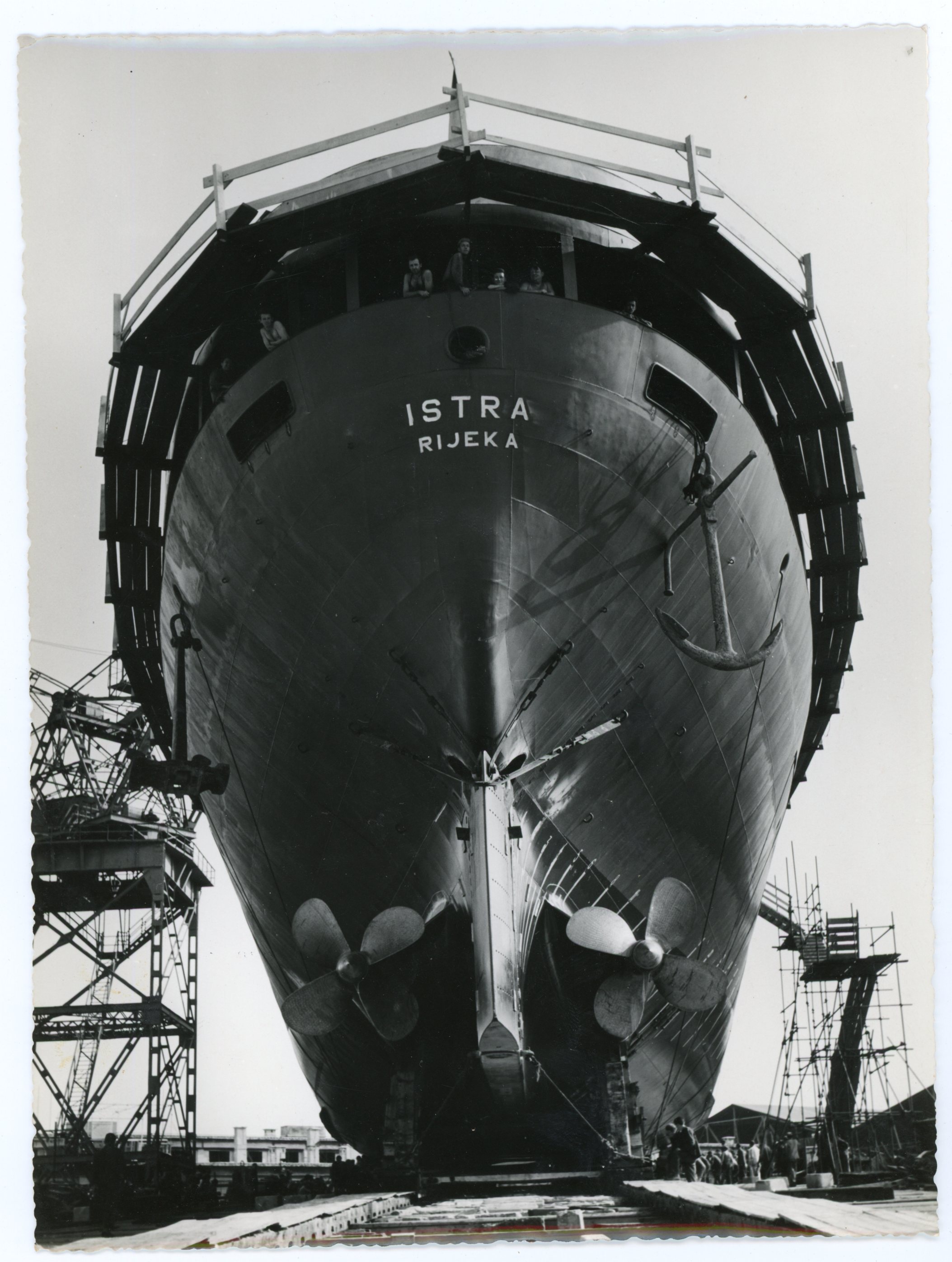 Radovi na krmi putničkoga broda „Istra“, 1965.