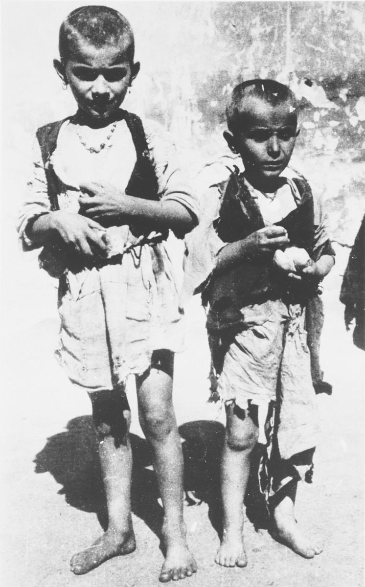 Na današnji dan 1942. godine partizani su oslobodili na stotine djece. Prema nekim podacima, tog 26. kolovoza oslobođeno je 350 najsnažnije i najzdravije djece, a prema drugima više od 700. Nakon partizanske akcije ustaše su shvatile da je održivost dječjih logora iznimno teška. Caritas je u listopadu 1942. predao petstotinjak preostale djece među lokalne obitelji. Ukupno, 1637 djece je prihvaćeno u obitelji u Zagrebu, Jastrebarskom i okolnim selima. 