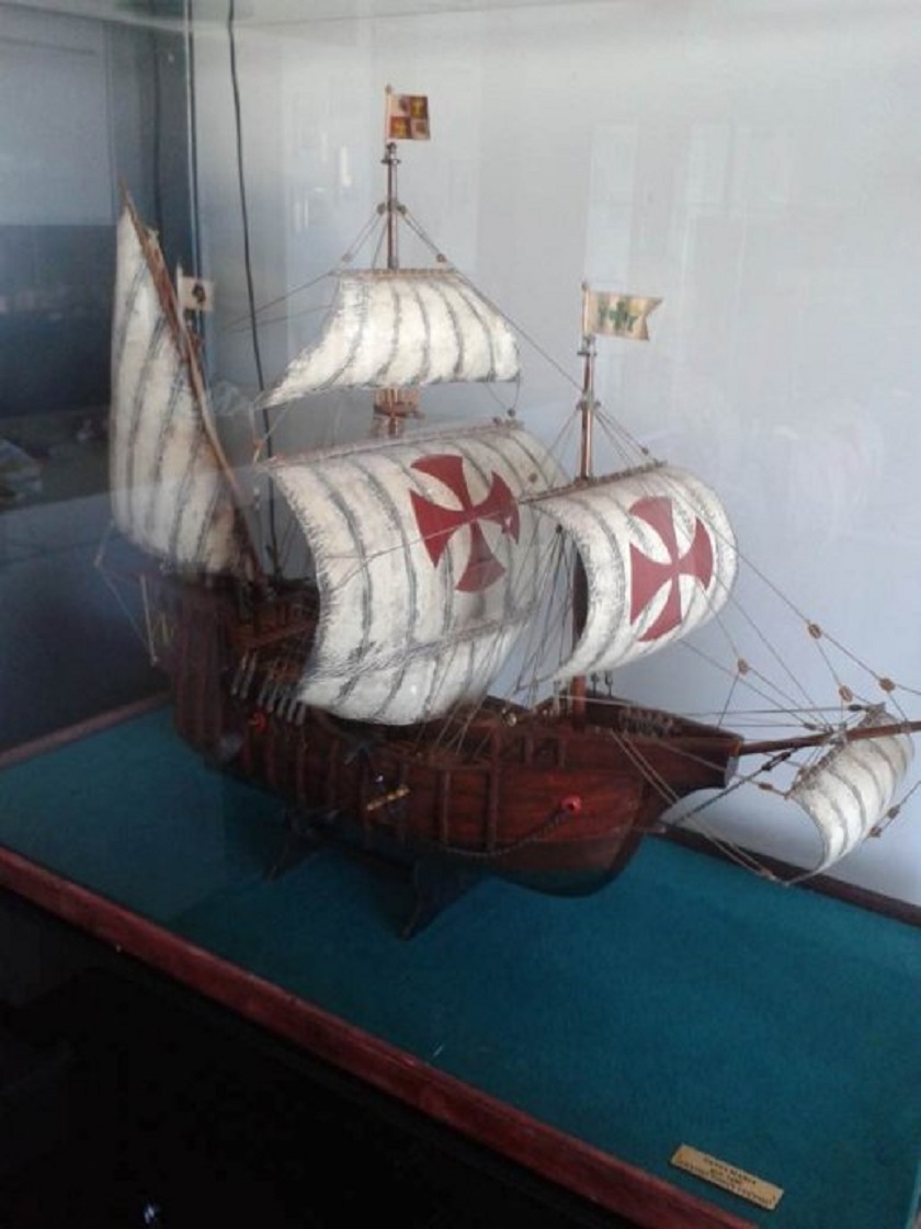 Prodaje se i jedinstvena maketa broda Santa Maria za 74.000 kuna.
