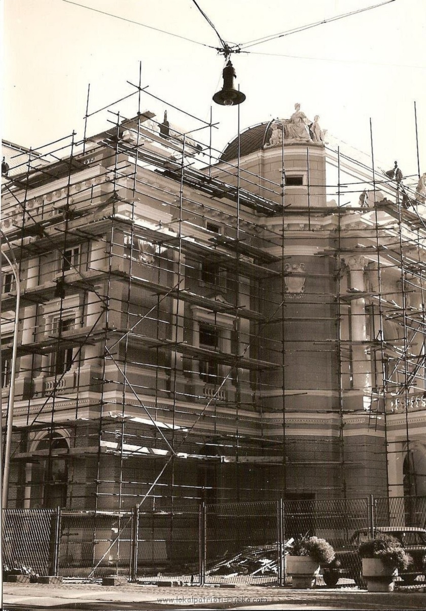 Za otvorenje su pripremljene dvije velike opere, dotad neizvedene u gradu Rijeci. (Fotografija iz 1970-ih)