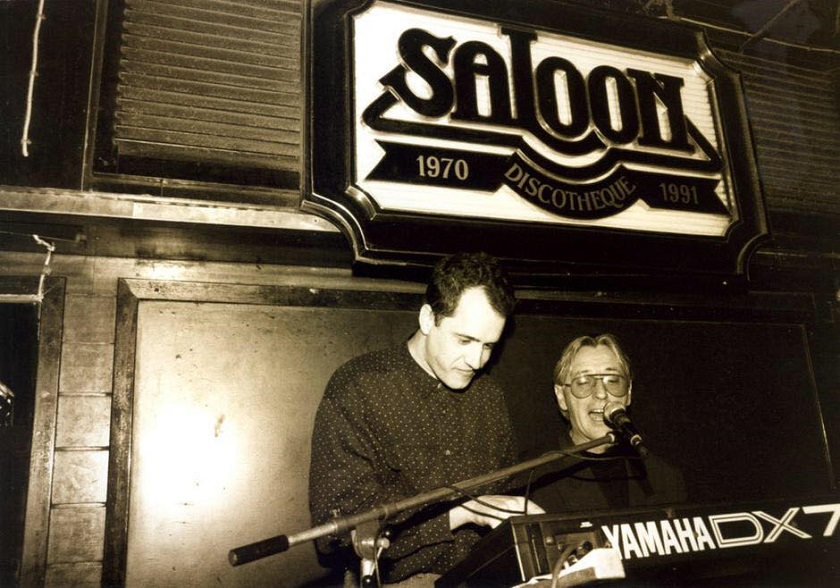 Kultni Saloon otvoren je 13. veljače 1970. na poticaj tadašnjeg glavnog urednika 'Plavog vjesnika'.