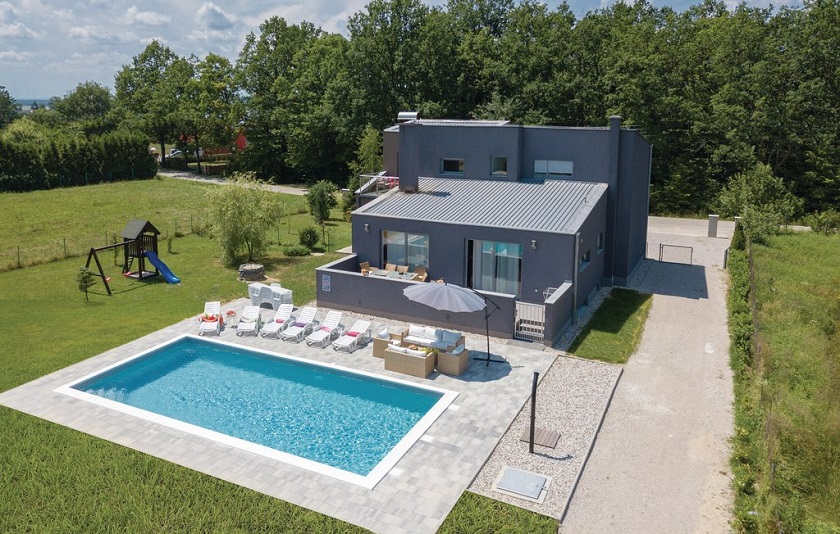 Ova kuća za odmor nalazi se u mjestu Bratina u Pisarovini, 37 km od Zagreba.
