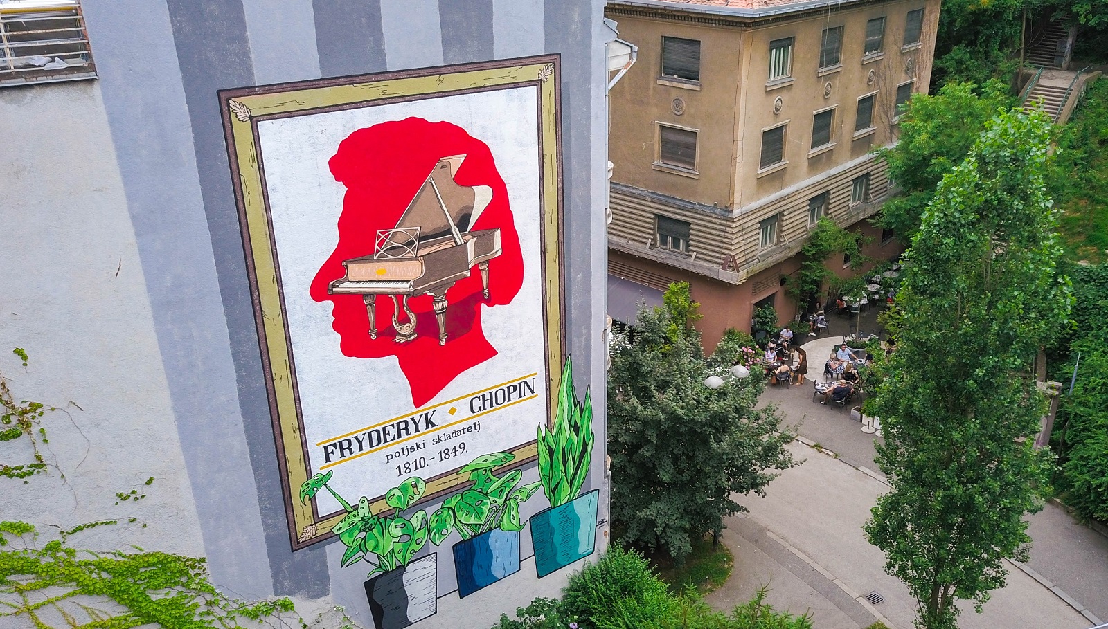 Mural je posvećen Fryderyku Chopinu, poljskom skladatelju i pijanistu. 
