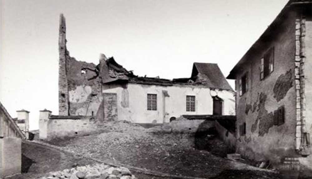 Nakon najvećeg udara, uslijedilo je nekoliko manjih potresa. (Pogled na teško oštećenu crkvu u Granešini)/Ivan Standl


