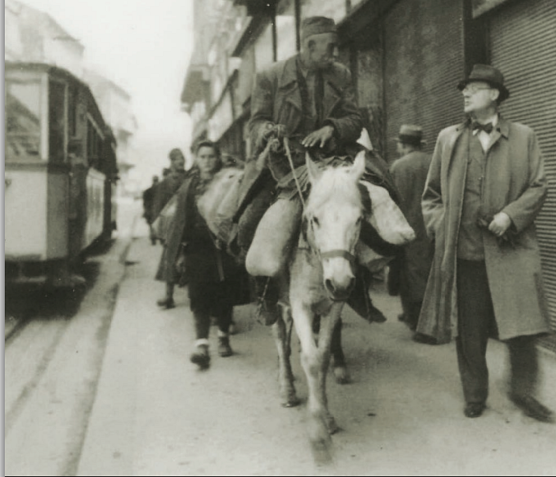 Zagreb, 7. svibnja 1945. godine, Ilica: povlačenje civila i vojske prema izlazu iz grada
