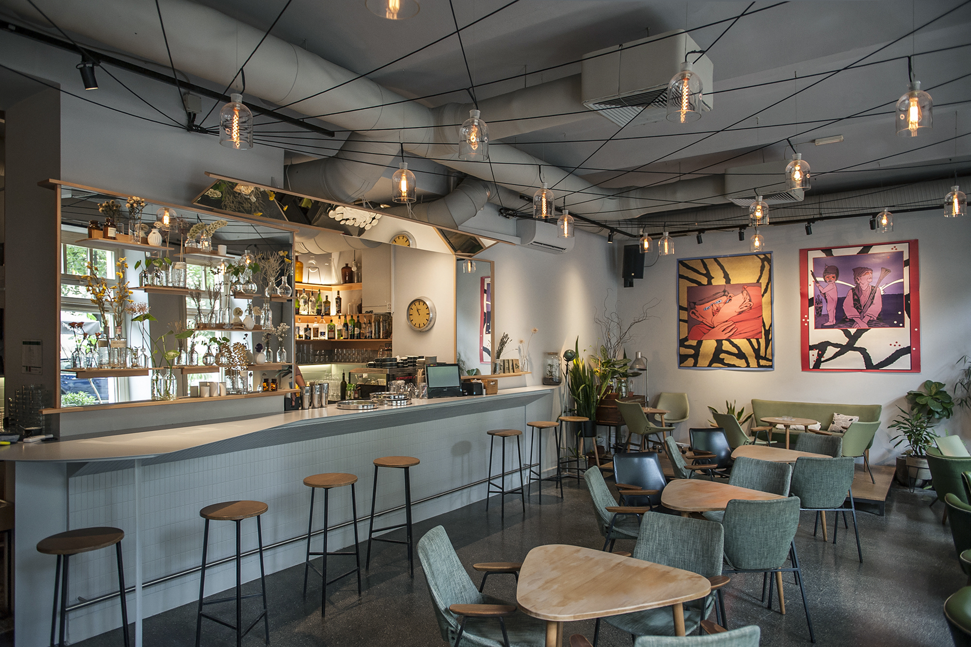 Botaničar je osvježio dio interijera i sada izgleda svjetski. Instalacija s biljem je predobra | Super1.hr