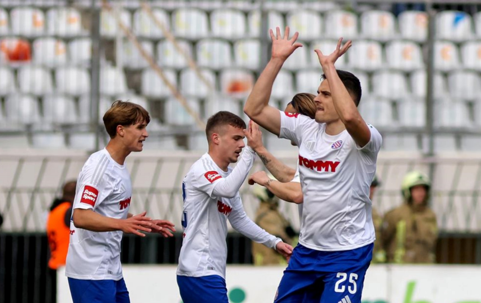 Filip Uremović zabio pa proslavom 'bocnuo' Joška Jeličića | Telegram.hr