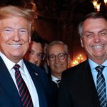 Policija upala u dom posrnulog Bolsonara. Dobit će elektroničku narukvicu i zabranjeno mu je da zivka Trumpa