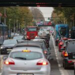 Jutarnji kolaps na Savskoj: auto zapeo na tračnicama, tramvaji zarobljeni u koloni, promet paraliziran