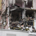 Kijev gori. Građani bez struje i grijanja, deseci ozlijeđenih u ruševinama stambenih zgrada