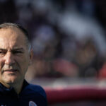 Mostarski derbi nakratko prekinut zbog požara ispred tribine. Plamen se proširio prema prostoru iza gola