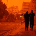 Foto. Crvena prašina paralizirala Kretu, oluja divlja oko Atene, čovjek poginuo pod strašnim okolnostima