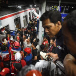 Teška nesreća u Indoneziji: međugradski vlak naletio na lokalni, u zdrobljenom vagonu poginulo sedam osoba