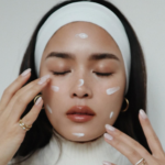 Ovaj anti-age skincare sastojak nazivaju “botox u bočici”. Evo sve što trebate znati