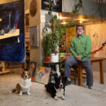 Naš čuveni slikar napustio velika platna i počeo slikati cvijeće: ‘To je moj revolt u ova teška, trumpoidna vremena’