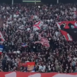 Delije u derbiju Crvene zvezde i Partizana zapalile Hajdukov šal i hrvatske zastave