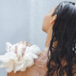 Spužva za tuširanje lako postaje rezervoar bakterija. Koliko često je treba mijenjati?