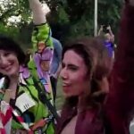 Video. Dalija Orešković i Katarina Peović uzdignutom ljevicom pozdravljale Keleminca: ‘On je otužna slika Plenkovićevog režima’